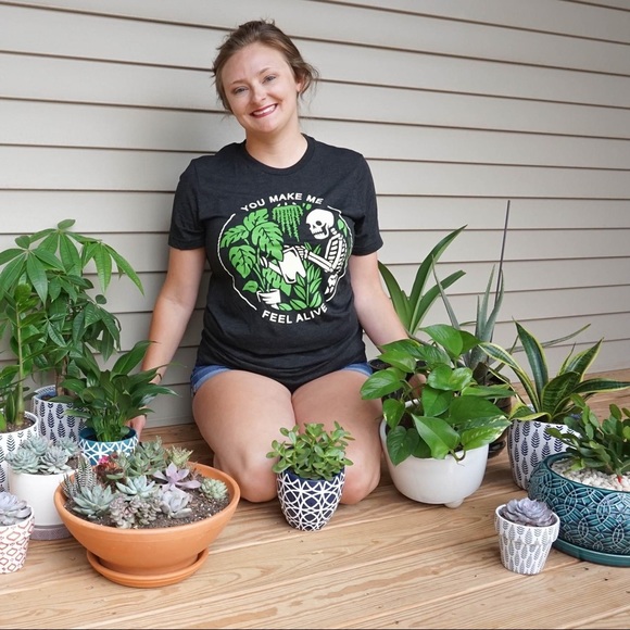 Meet your Posher, Megan - Picture 1 of 3